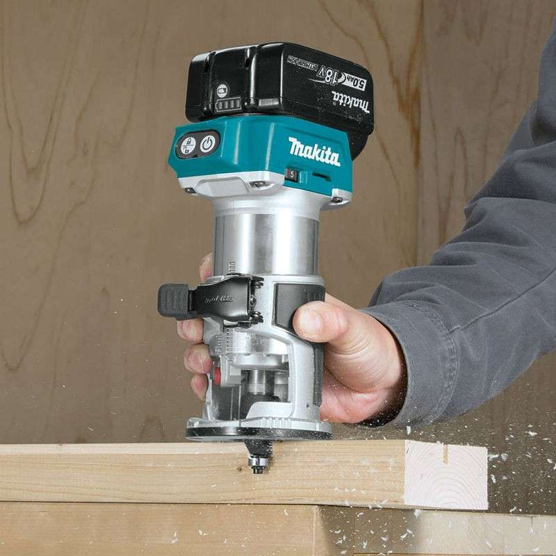 Affleureuse MAKITA DRT50RTJX3 18V (2x5Ah) Ø 8mm avec kit d'accessoires - Image 7