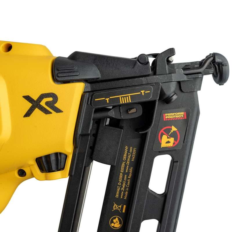 Cloueur de finition 16Ga 18V DEWALT DCN660N-XJ Brushless - Image 3