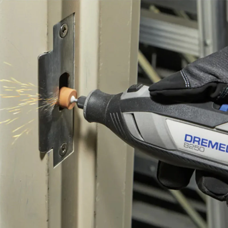 Dremel 8250 Outil Rotatif Multifonction Sans-fil 12V, 5 accessoires, 1 batterie 2Ah, de 5.000 à 30.000 tr/min - Image 3