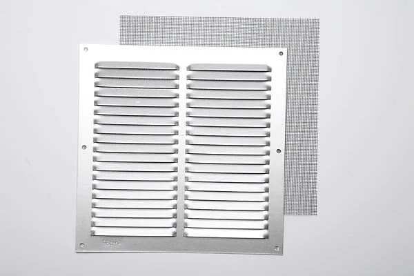 Grille d'aération aluminium mat à visser 20x20cm