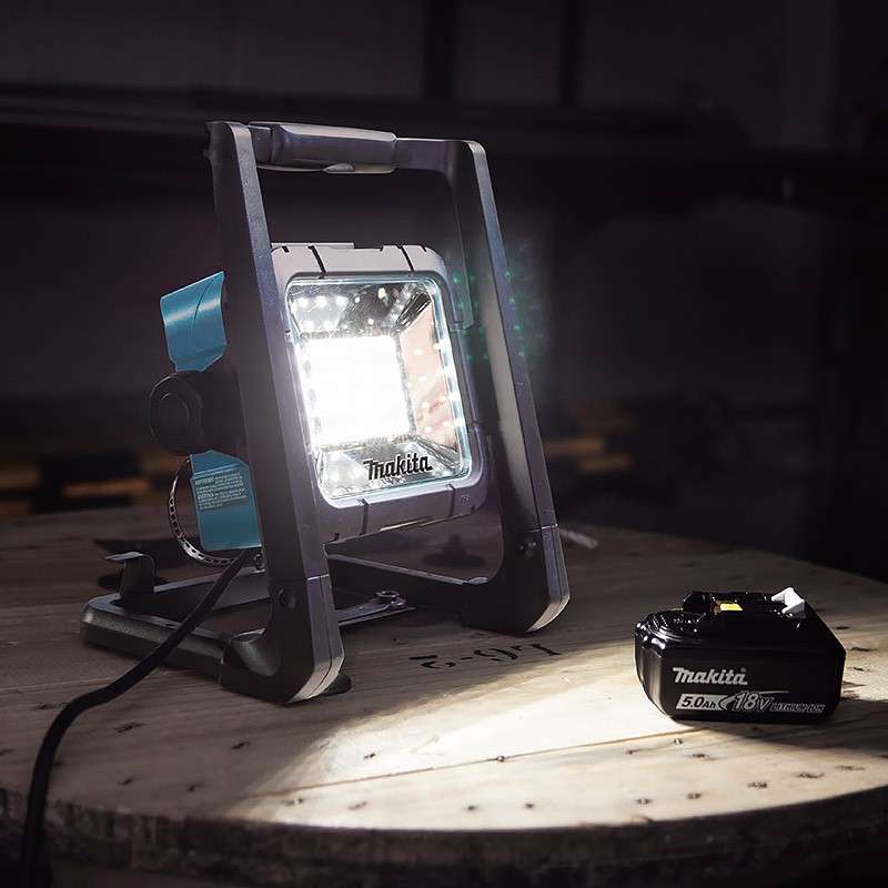 Lampe de chantier MAKITA DML805 LED Secteur ou à Batterie Li-ion 14,4/18V - Image 3