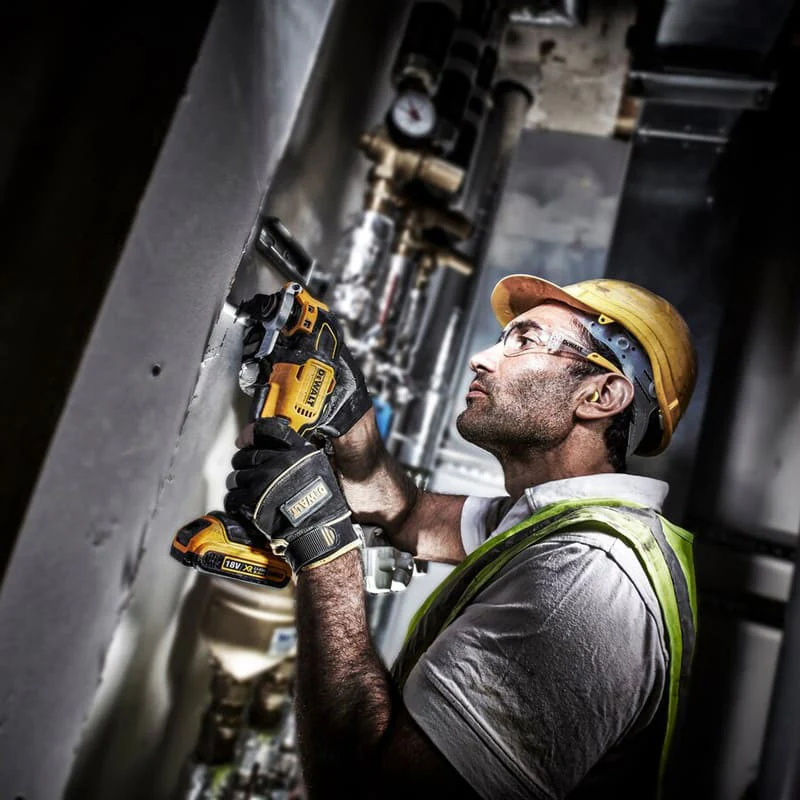 Multi-cutter 18V DEWALT DCS356P2-QW Brushless avec coffret, 2 batteries et 35 accessoires - Image 6
