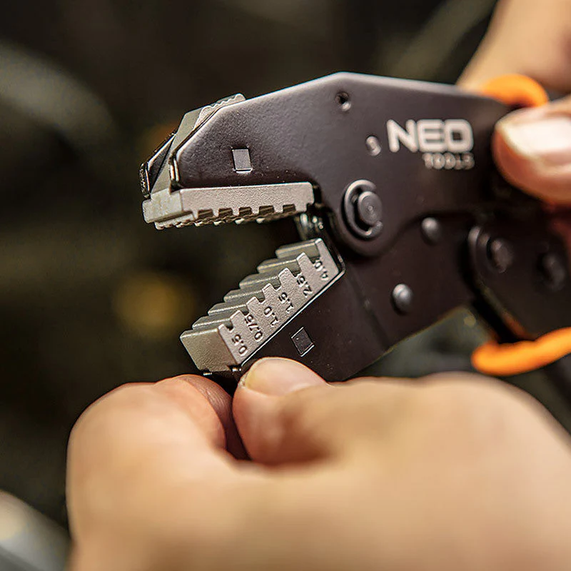 Pince à sertir pour embouts NEO TOOLS 01-506 livré avec 2 matrices - Image 5