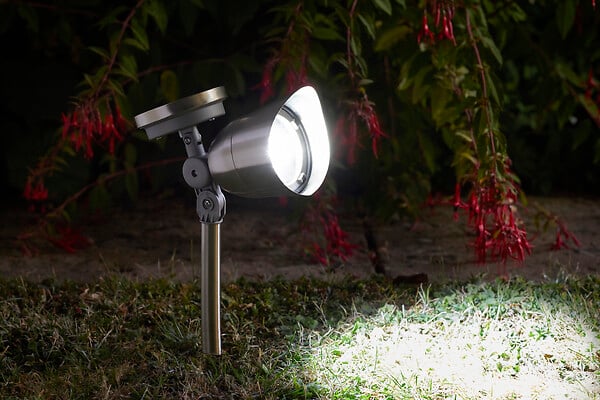 Spot solaire à piquer Mega 10 lumens - Acier inoxydable - 33x17.5CM - Image 2