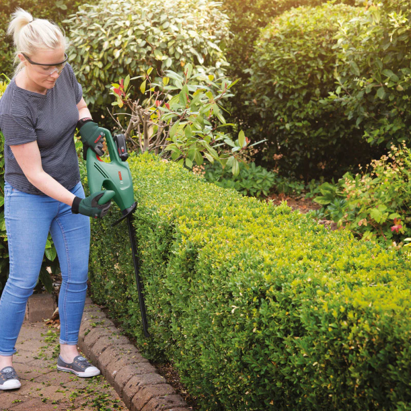 Taille-haies sans fil 18V BOSCH EasyHedgeCut 18V-45 Outil seul sans batterie - Image 2